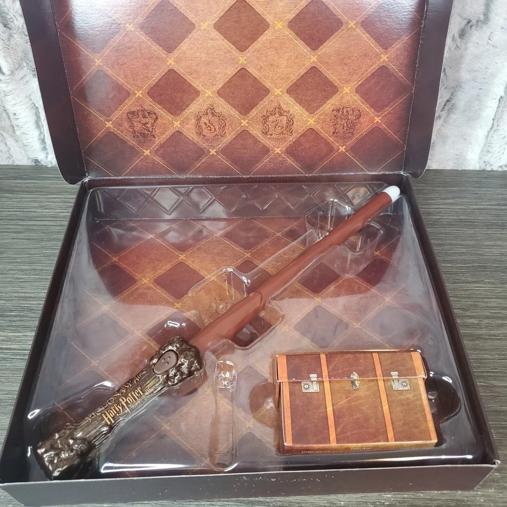 Harry Potter Pictionary Air Family Game with Wand Child Collectibles - EUC